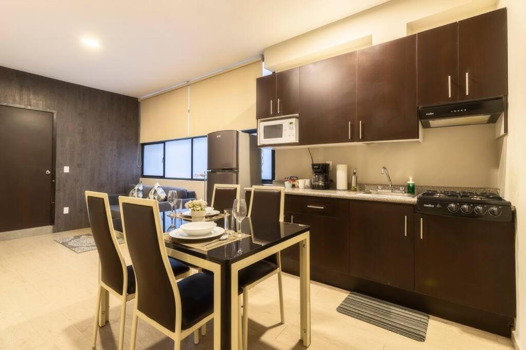 304 Balcony Walk To Zocalo Ac Rooftop Holiday home *